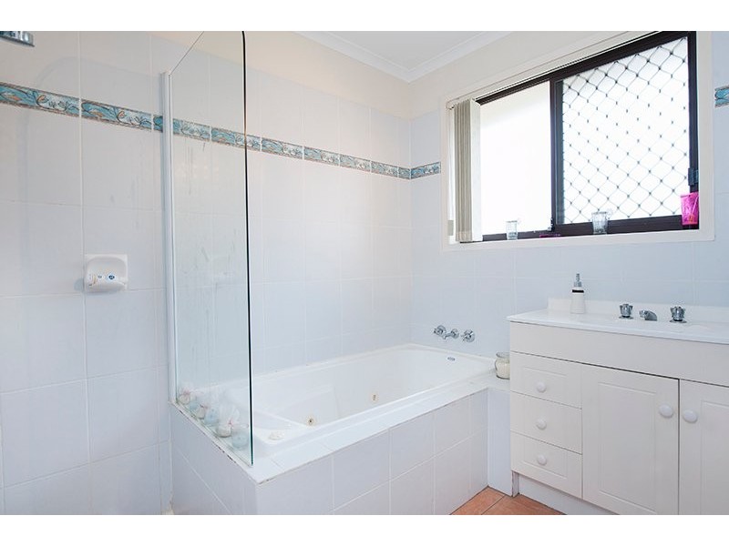 10 Sacha Place, Carrara QLD 4211