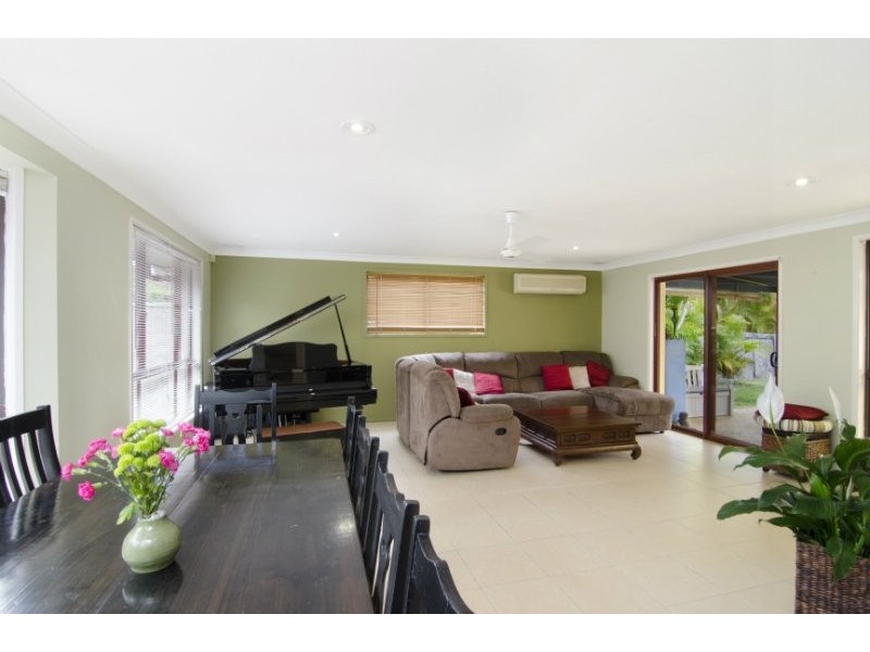 3 Haddon Court, Carrara QLD 4211