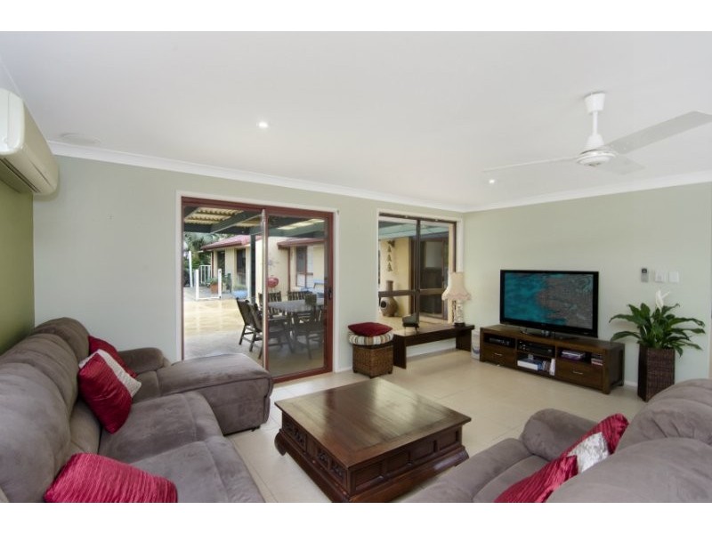 3 Haddon Court, Carrara QLD 4211