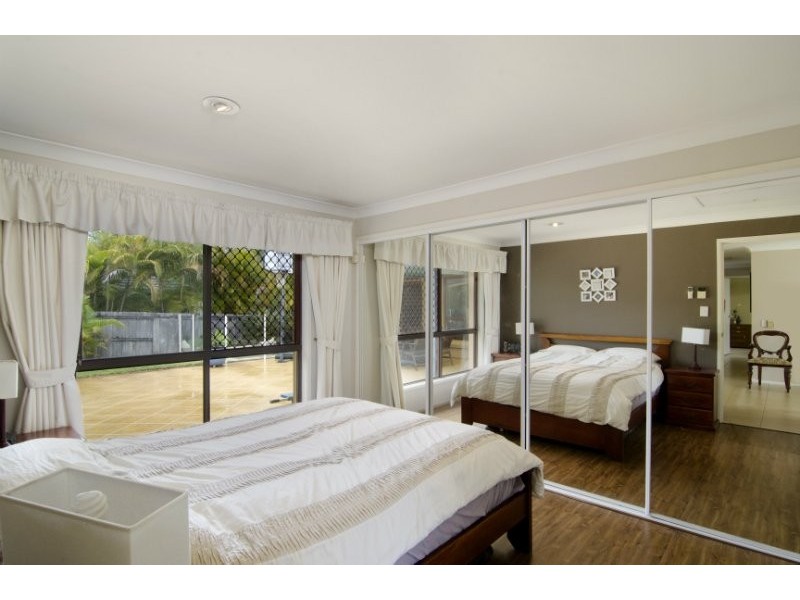 3 Haddon Court, Carrara QLD 4211