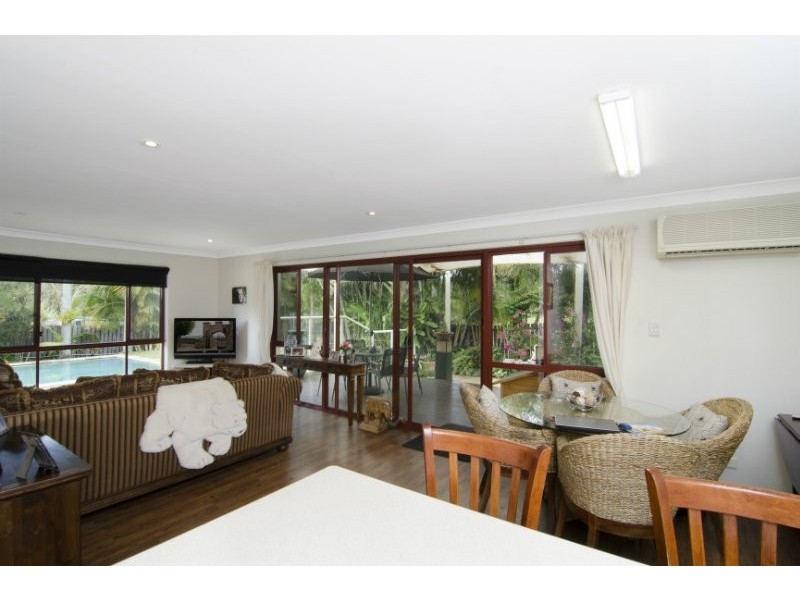 3 Haddon Court, Carrara QLD 4211