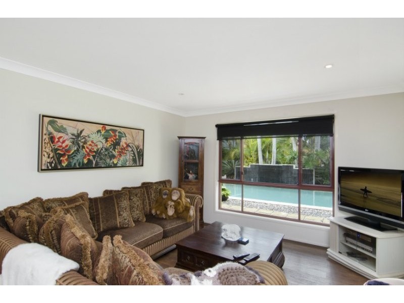 3 Haddon Court, Carrara QLD 4211