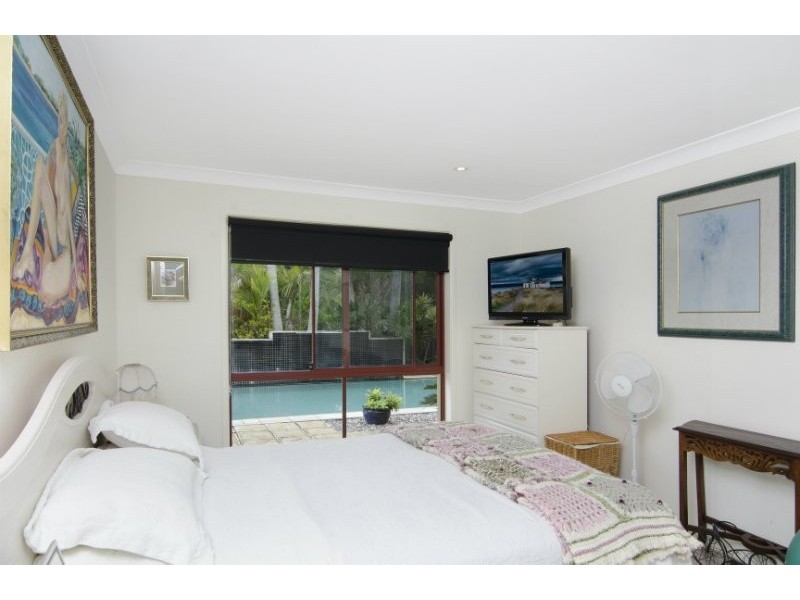 3 Haddon Court, Carrara QLD 4211