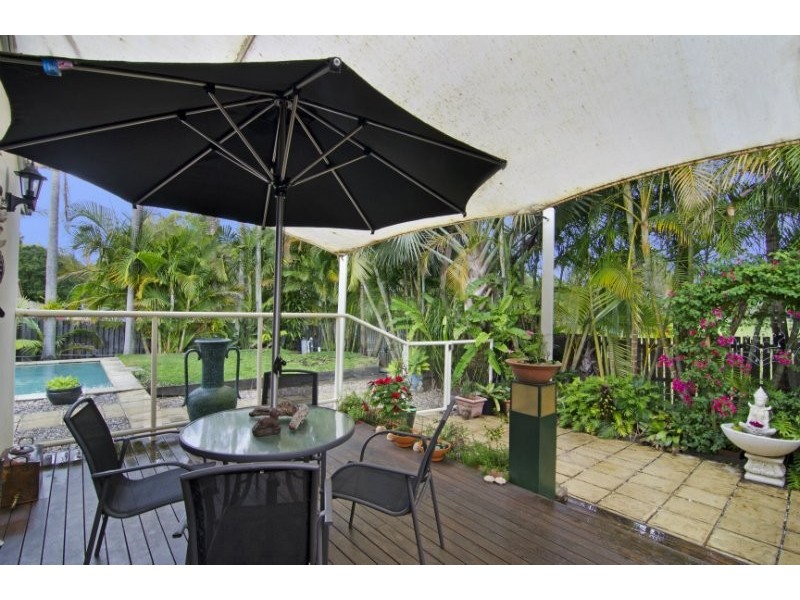 3 Haddon Court, Carrara QLD 4211