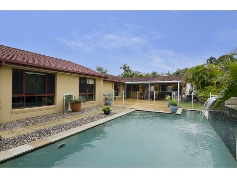 3 Haddon Court, Carrara QLD 4211