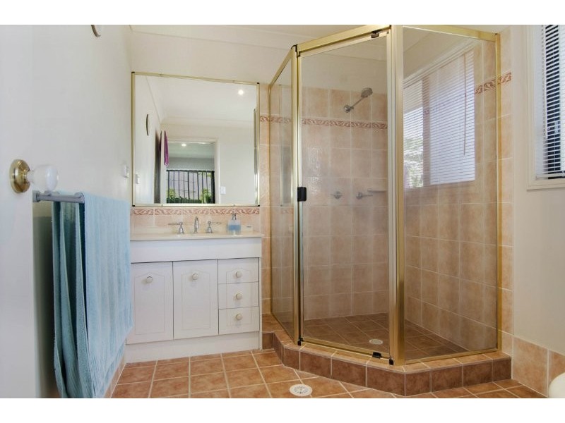 20 Hatutu Street, Pacific Pines QLD 4211