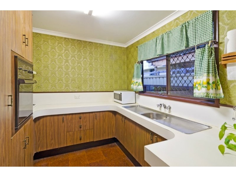 39 Mallawa Drive, Palm Beach QLD 4221