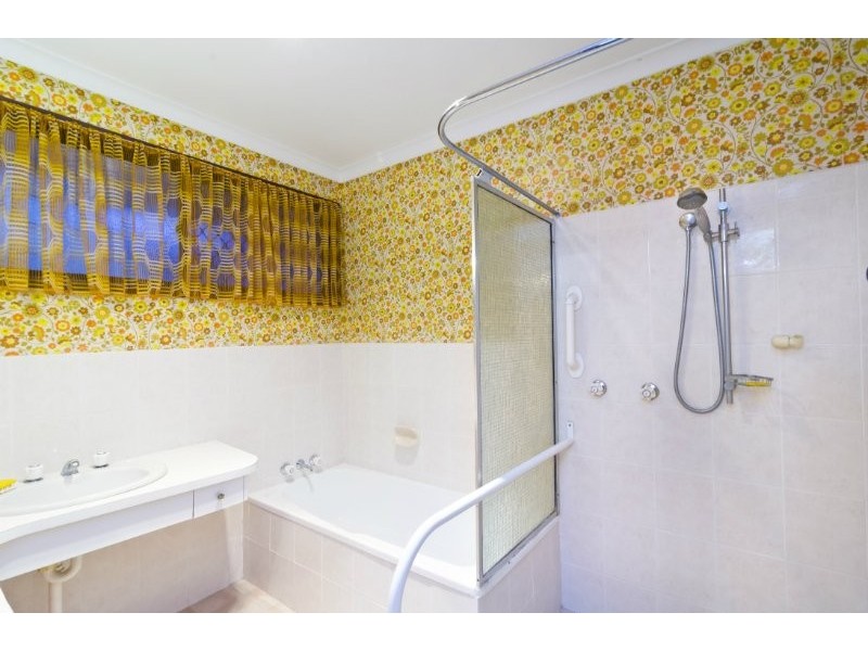 39 Mallawa Drive, Palm Beach QLD 4221