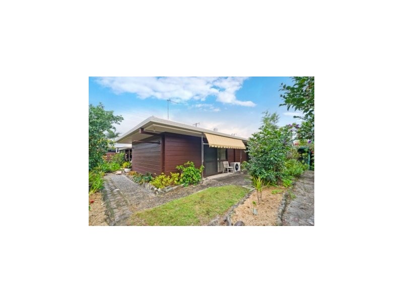 39 Mallawa Drive, Palm Beach QLD 4221