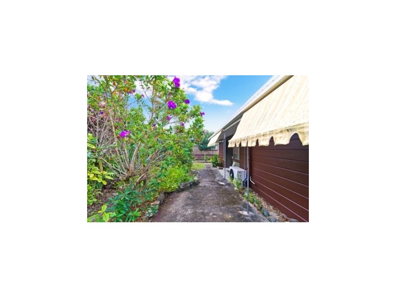 39 Mallawa Drive, Palm Beach QLD 4221