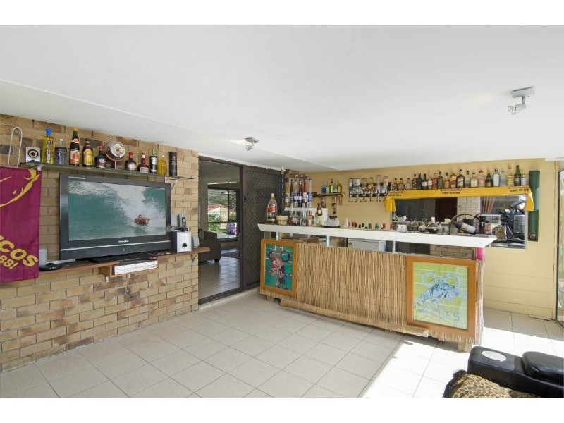 6 Issell Place, Highland Park QLD 4211