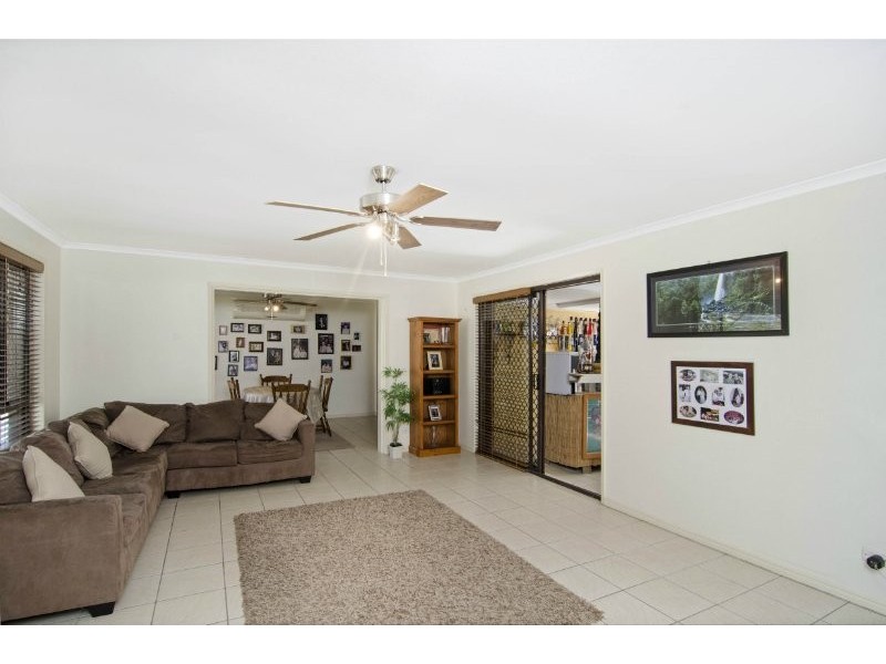 6 Issell Place, Highland Park QLD 4211