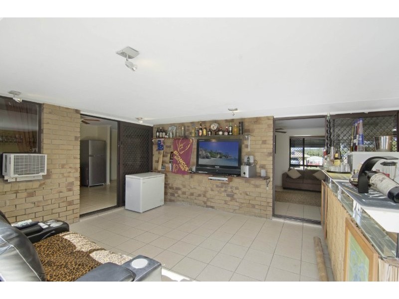 6 Issell Place, Highland Park QLD 4211