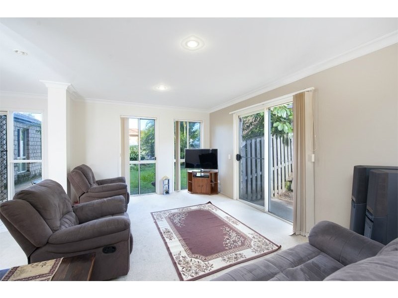 17 Fanning Crt, Pacific Pines QLD 4211