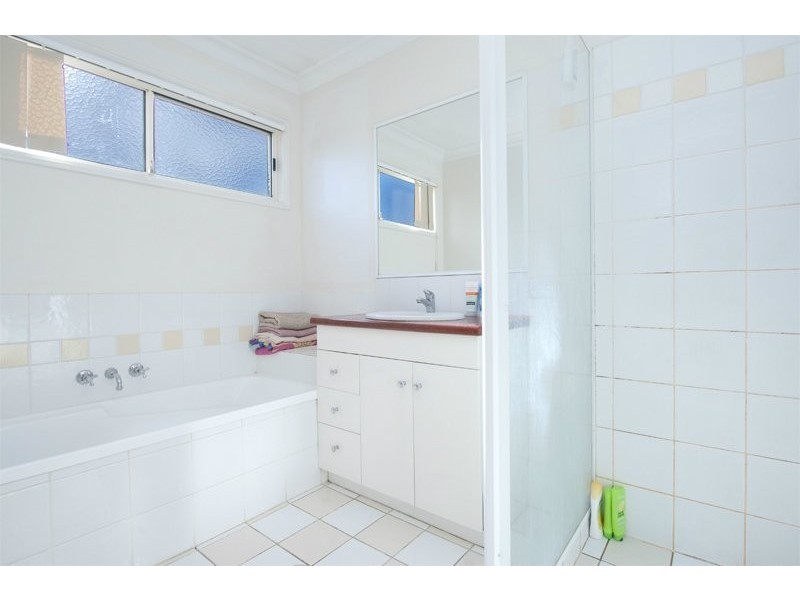 17 Fanning Crt, Pacific Pines QLD 4211