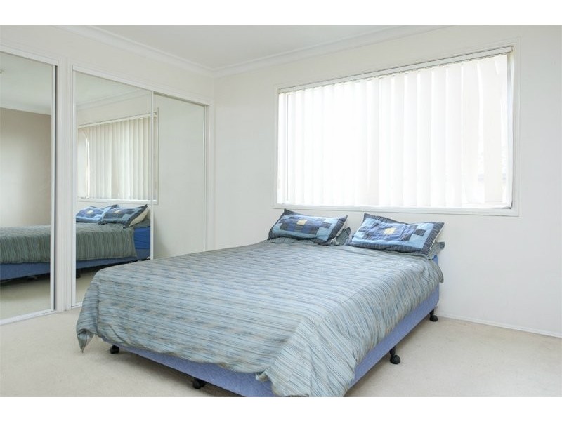 17 Fanning Crt, Pacific Pines QLD 4211