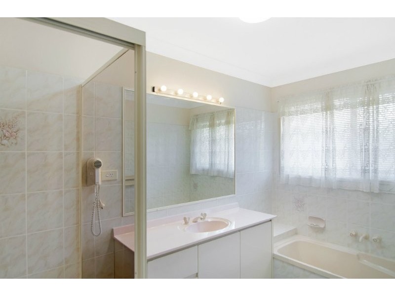 28 Medika street, Runaway Bay QLD 4216