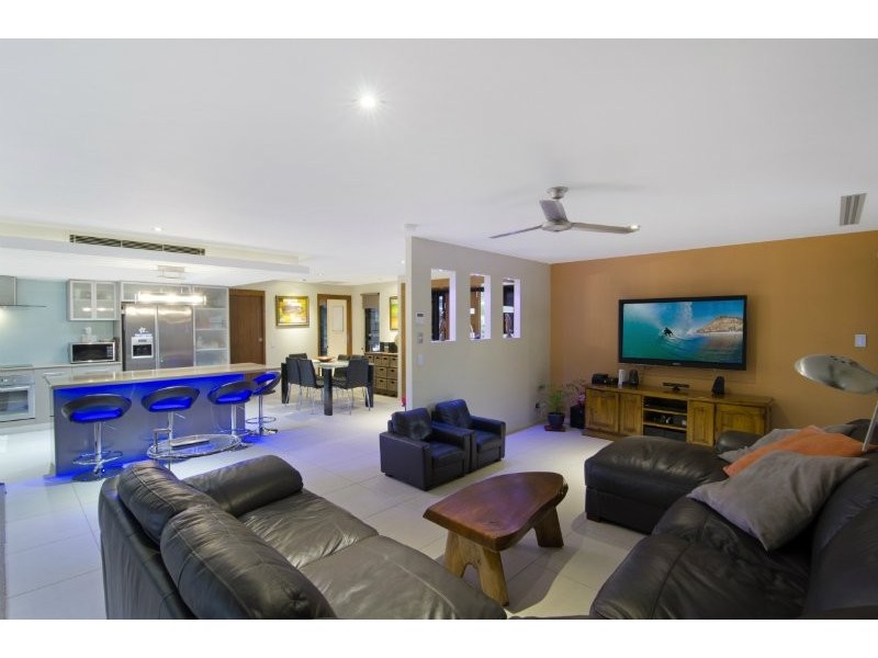 13 Ainsley Avenue, Ashmore QLD 4214