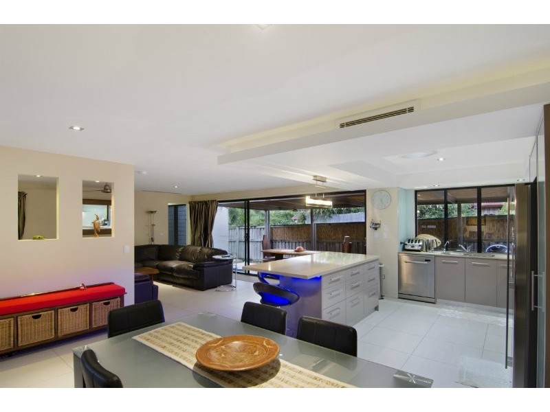 13 Ainsley Avenue, Ashmore QLD 4214