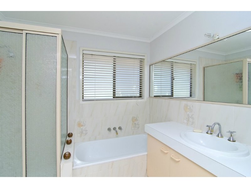 1 Crocus Way, Gaven QLD 4211