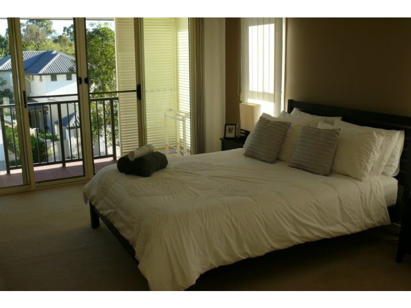 130 Easthill Drive ” The Glades”, Robina QLD 4226