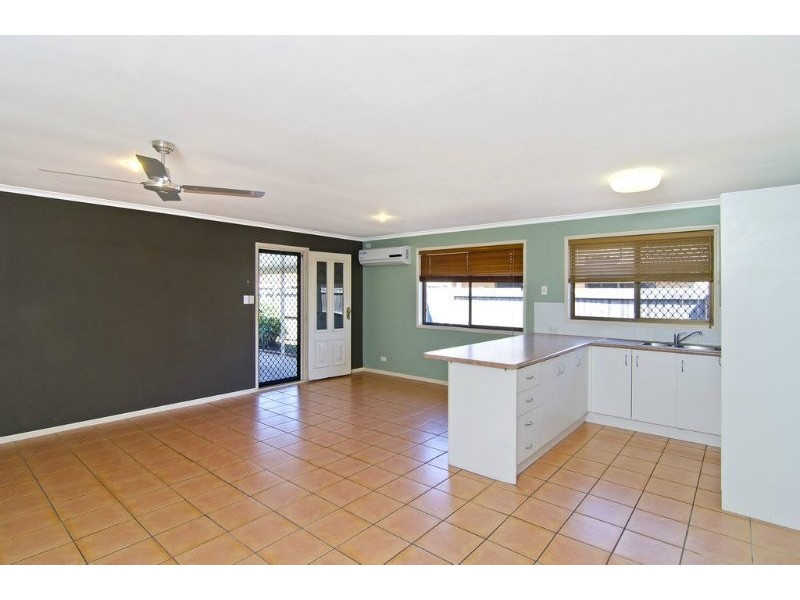 1/150 Kumbari Ave, Labrador QLD 4215
