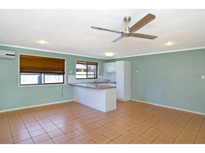 1/150 Kumbari Ave, Labrador QLD 4215