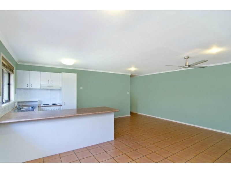 1/150 Kumbari Ave, Labrador QLD 4215