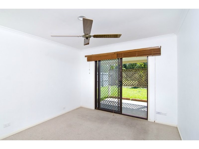 1/150 Kumbari Ave, Labrador QLD 4215