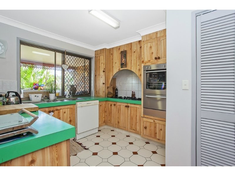 72 Markeri Street, Mermaid Waters QLD 4218