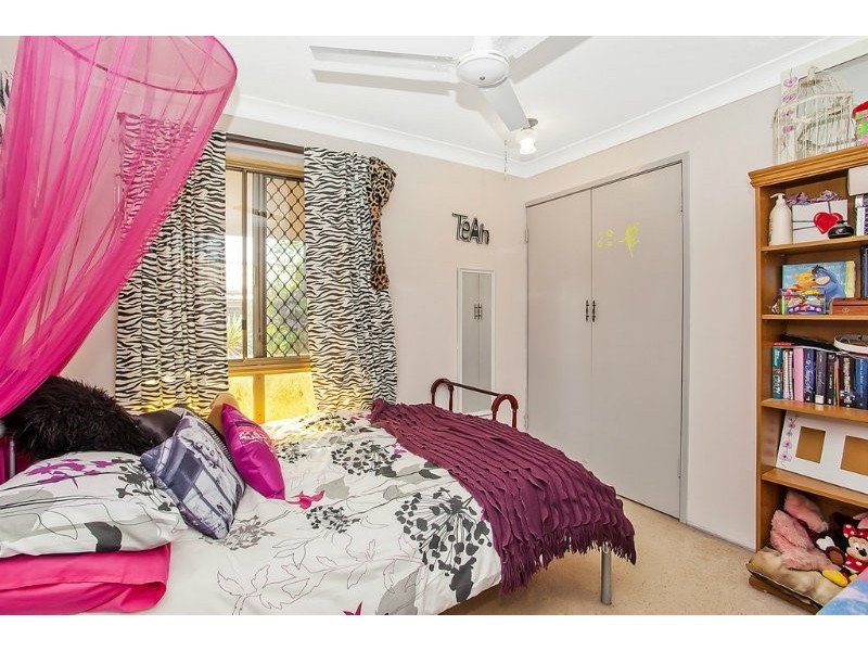 72 Markeri Street, Mermaid Waters QLD 4218