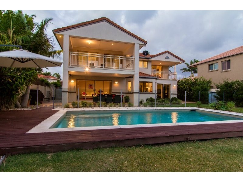24 Meadowview Drive, Carrara QLD 4211
