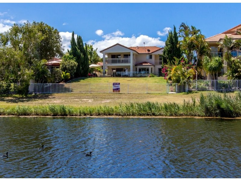 24 Meadowview Drive, Carrara QLD 4211