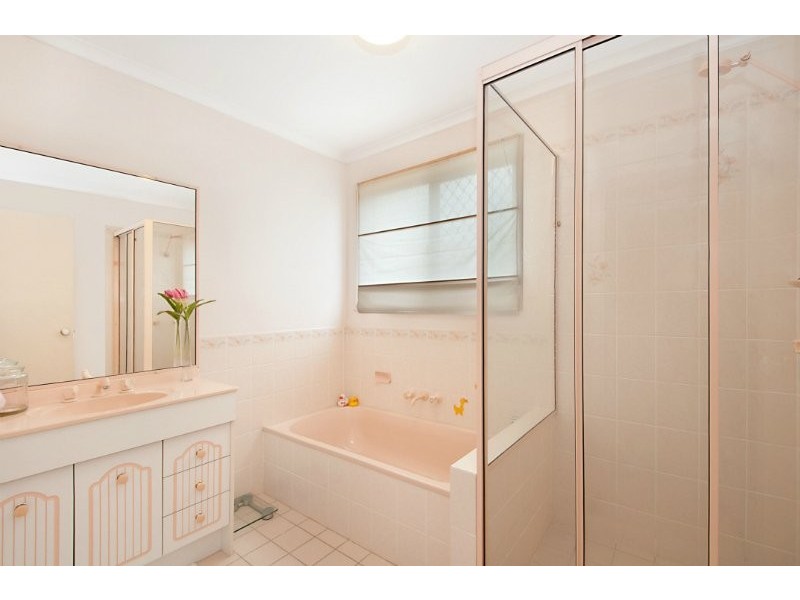 11 Baltimore Court, Carrara QLD 4211