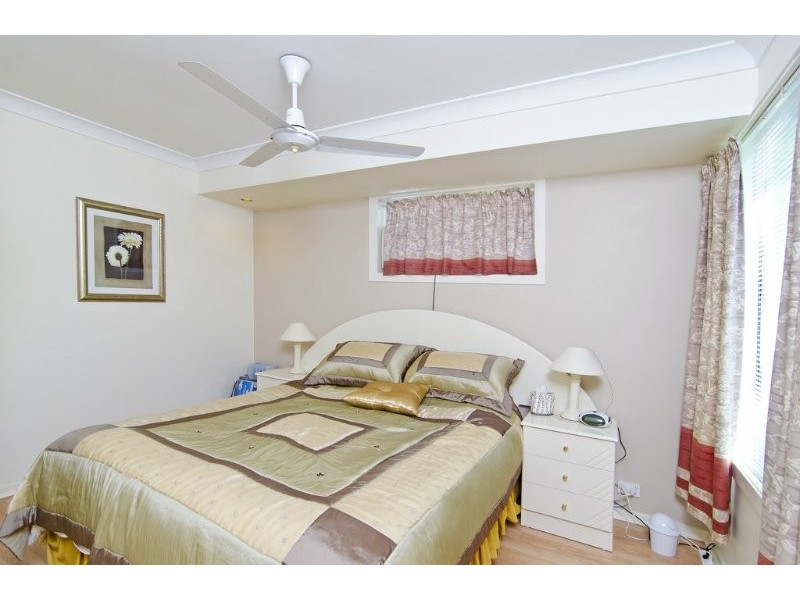 4 Putter Place, Arundel QLD 4214