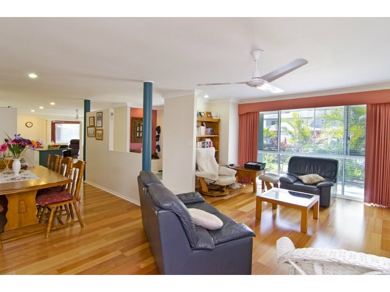 4 Putter Place, Arundel QLD 4214