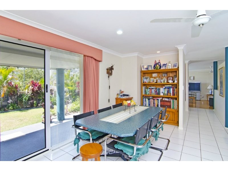 4 Putter Place, Arundel QLD 4214