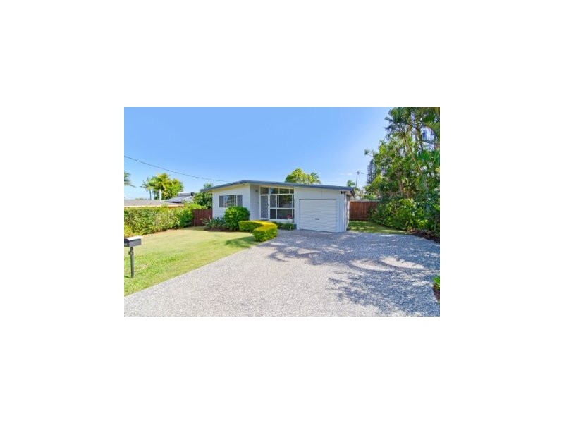 16 Stoke Lane, Labrador QLD 4215