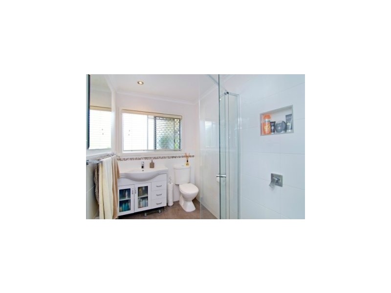 16 Stoke Lane, Labrador QLD 4215