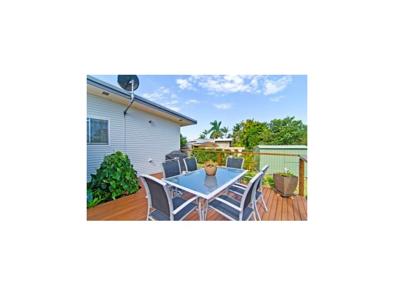 16 Stoke Lane, Labrador QLD 4215