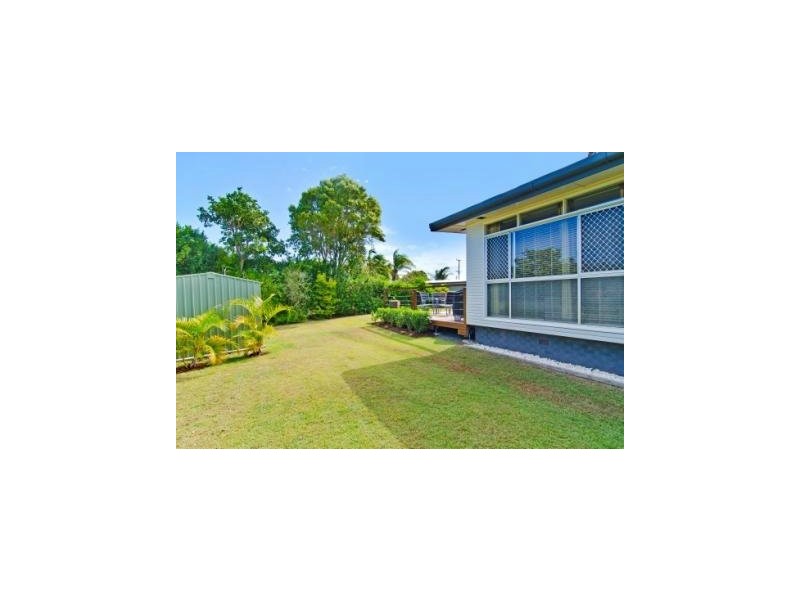 16 Stoke Lane, Labrador QLD 4215