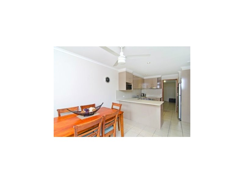 2/4 Echidna Court, Coombabah QLD 4216