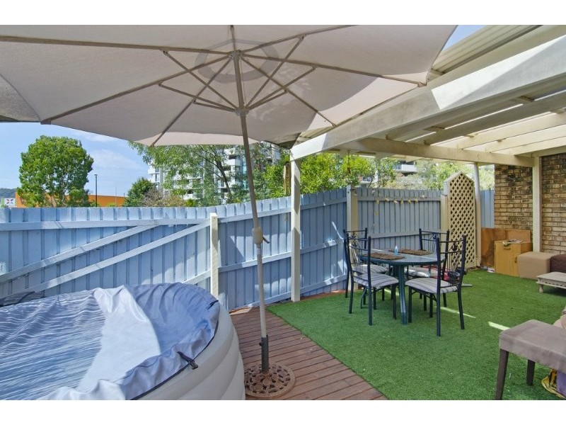 1/2 Snowgum Court, Burleigh Waters QLD 4220