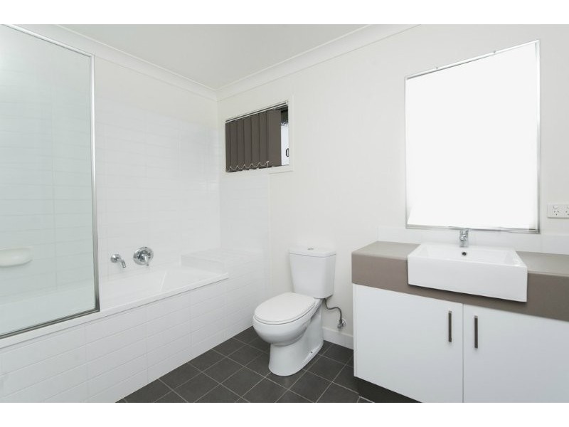 8/1 Christopher Street, Pimpama QLD 4209