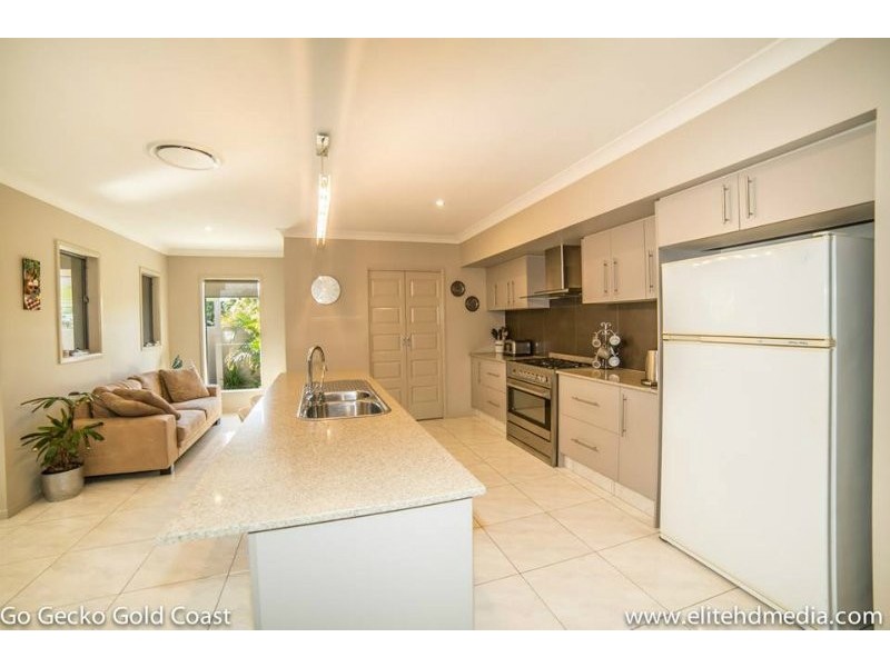 28 Iridium Drive, Hope Island QLD 4212