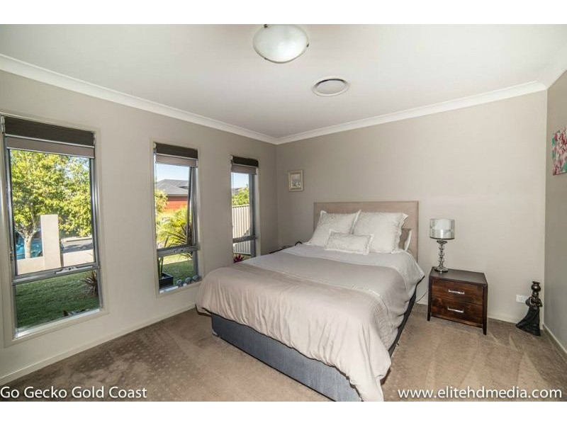 28 Iridium Drive, Hope Island QLD 4212