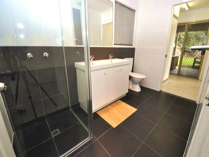 34 Paddington Drive, Carrara QLD 4211