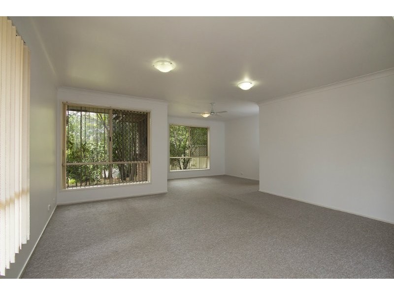 3 Matheson crt, Carrara QLD 4211