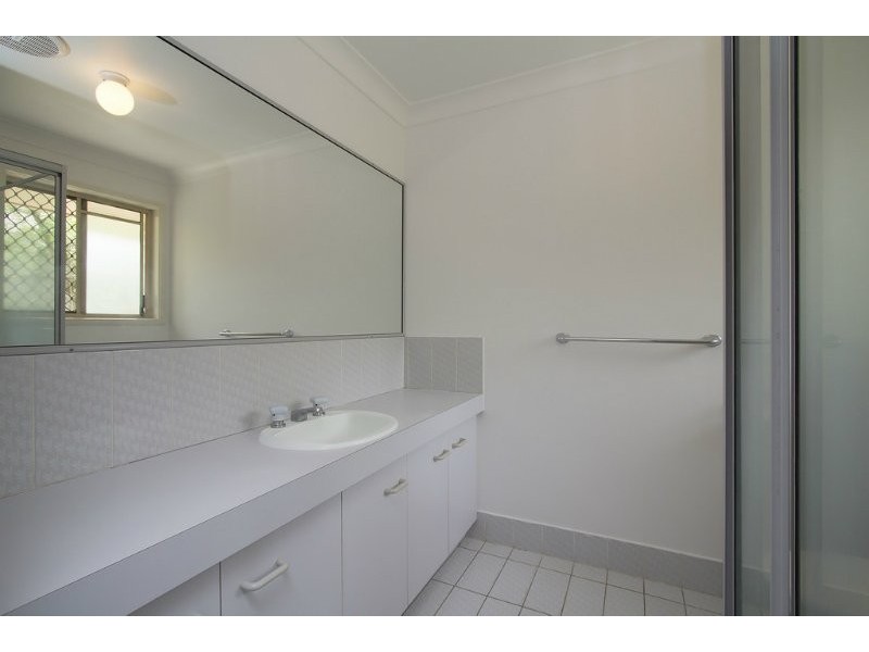 3 Matheson crt, Carrara QLD 4211