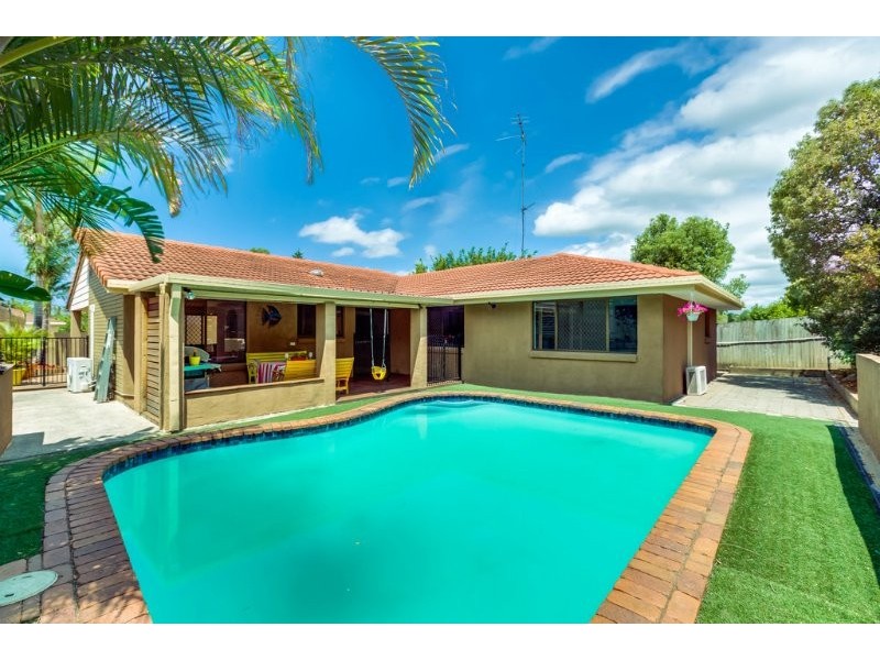 32 Pappas Way, Carrara QLD 4211